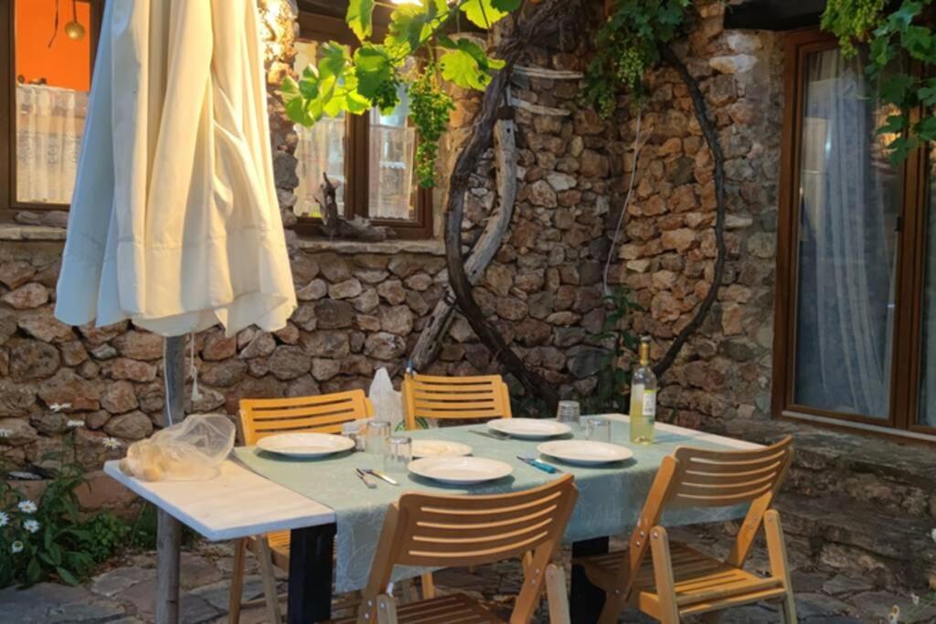 La Casa De Piedra, Una Ventana Al Paraiso Matet ภายนอก รูปภาพ